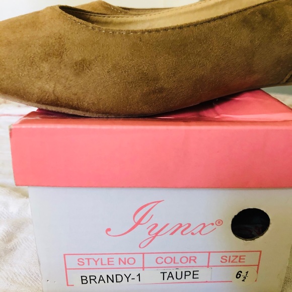 Shoes - Picture 4 of 4